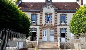 Mairie de Saint-Hilliers